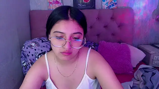 laurenelove online show from 10/18/25, 03:52