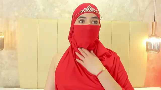 nayiraa  online show from 10/31/25, 11:51