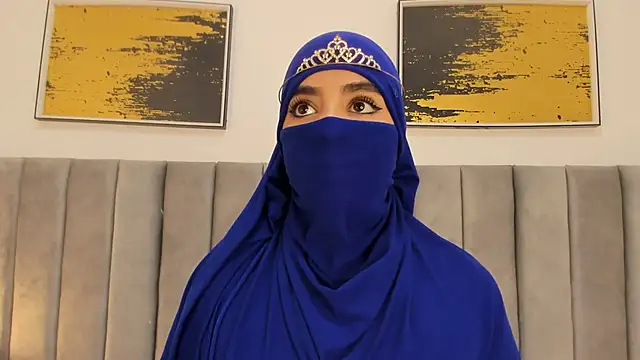 nayiraa  online show from 02/10/26, 06:40