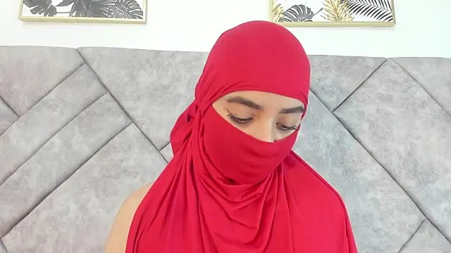 nayiraa  online show from 03/24/26, 06:41