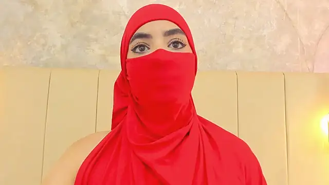 nayiraa  online show from 04/23/26, 11:38