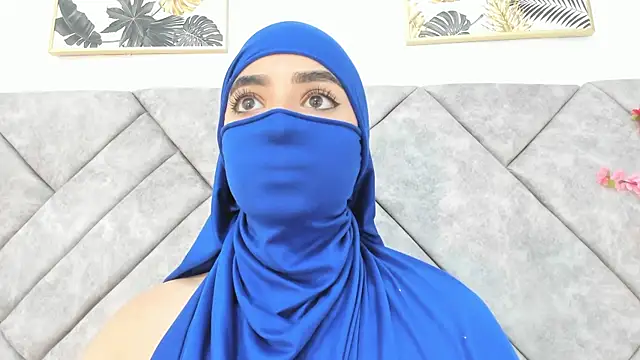 nayiraa  online show from 03/10/26, 07:07