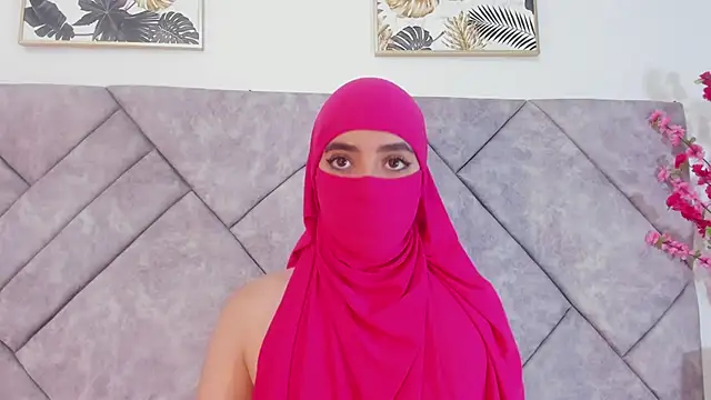 nayiraa  online show from 03/23/26, 06:30