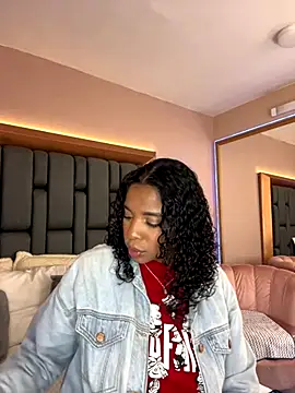 LisaMendez online show from 09/18/25, 03:42