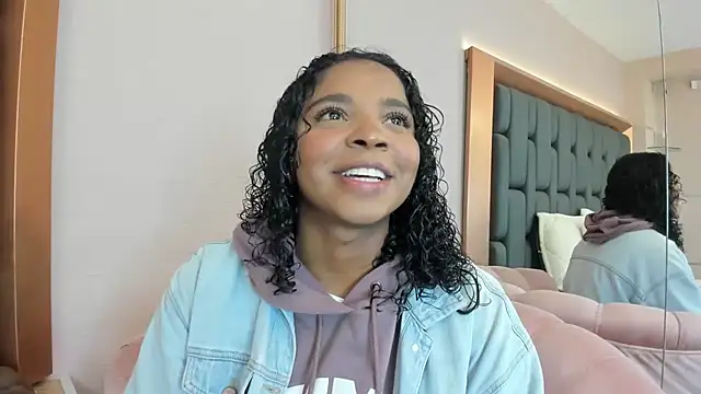 LisaMendez online show from 09/19/25, 03:43