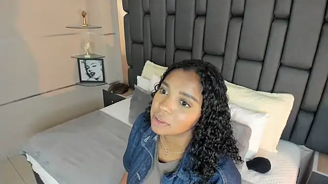 LisaMendez online show from 10/07/25, 12:44