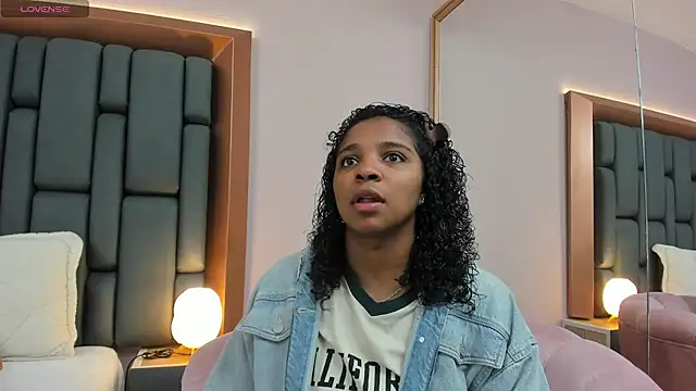 LisaMendez online show from 02/17/26, 03:48