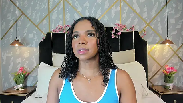 Snapshot of LisaMendez chatting on 04/21/26, 08:48 LisaMendez online show from 04/21/26, 08:48