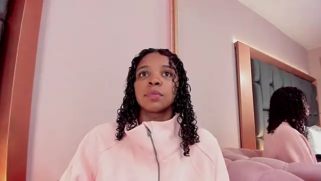 LisaMendez online show from 04/07/26, 03:52