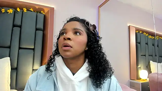 LisaMendez online show from 01/15/26, 03:54