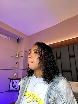 LisaMendez online show from 10/04/25, 12:34