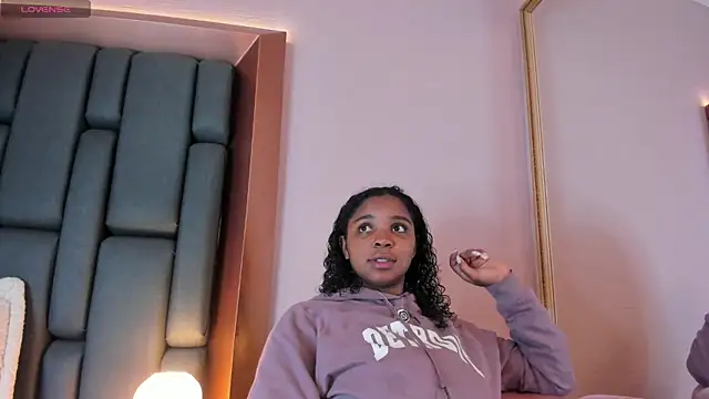 LisaMendez online show from 03/26/26, 03:27