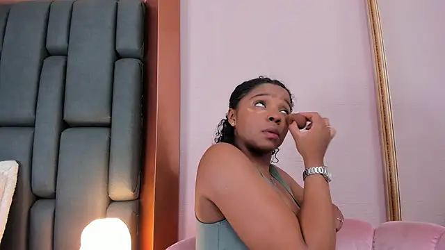 LisaMendez online show from 04/04/26, 04:30