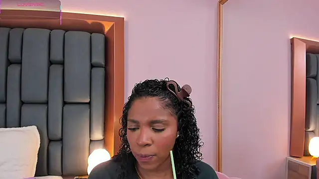 LisaMendez online show from 02/10/26, 04:22