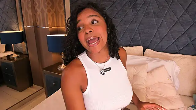 Snapshot of LisaMendez chatting on 07/02/26, 03:23 LisaMendez online show from 07/02/26, 03:23