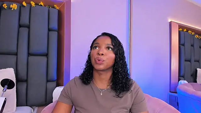 LisaMendez online show from 11/28/25, 11:38