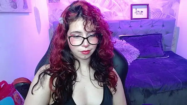 Snapshot of Lily_tk chatting on 09/20/25, 03:33 Lily tk online show from 09/20/25, 03:33