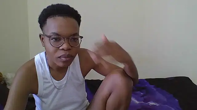 Snapshot of Sexy_Dymme chatting on 09/25/25, 11:38 Sexy Dymme online show from 09/25/25, 11:38