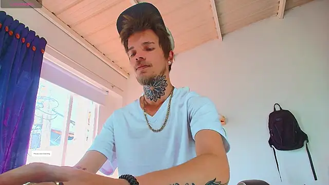 Gold Loyal77 online show from 12/01/25, 03:02