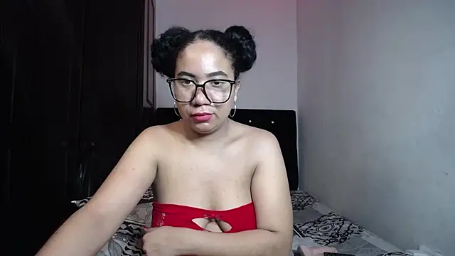 Kristynsmith online show from 09/12/25, 03:39