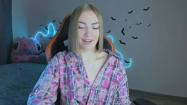 LaraKrein lk online show from 11/02/25, 11:59