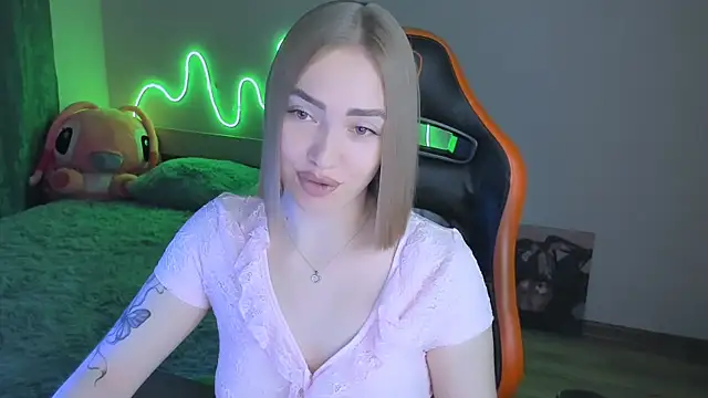 LaraKrein lk online show from 01/09/26, 09:55