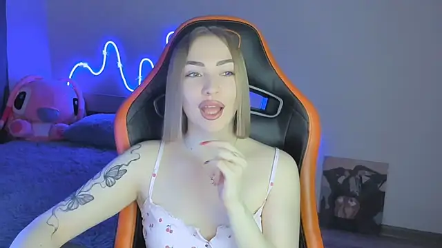 LaraKrein lk online show from 01/14/26, 01:48