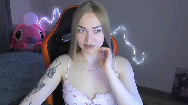 LaraKrein lk online show from 02/12/26, 10:59