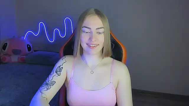 LaraKrein lk online show from 11/12/25, 01:26