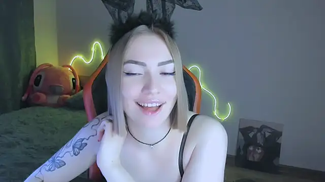 LaraKrein lk online show from 01/05/26, 09:18