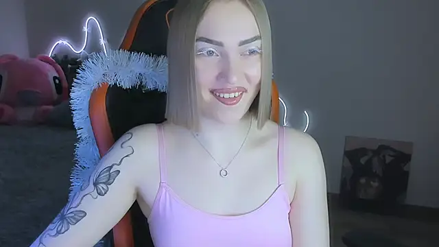 LaraKrein lk online show from 12/22/25, 05:57