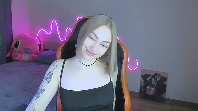 LaraKrein lk online show from 01/17/26, 12:20