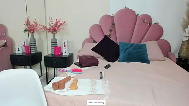 kiraGeiner online show from 03/30/26, 12:12