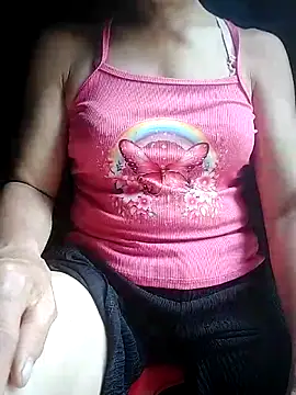 Snapshot of phlin1 chatting on 06/20/26, 10:31 phlin1 online show from 06/20/26, 10:31
