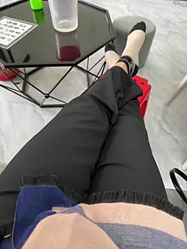 Snapshot of sharon-Hanna chatting on 02/12/26, 01:05 sharon-Hanna online show from 02/12/26, 01:05