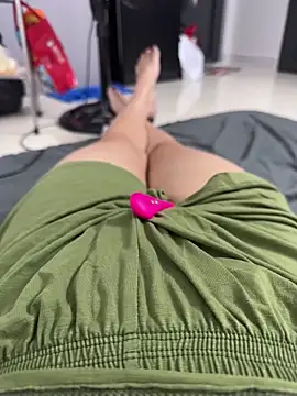 Snapshot of sharon-Hanna chatting on 01/06/26, 01:15 sharon-Hanna online show from 01/06/26, 01:15