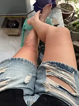 Snapshot of sharon-Hanna chatting on 02/16/26, 10:58 sharon-Hanna online show from 02/16/26, 10:58