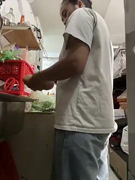 sharon-Hanna online show from 10/27/25, 02:01