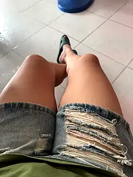 sharon-Hanna online show from 12/02/25, 01:28