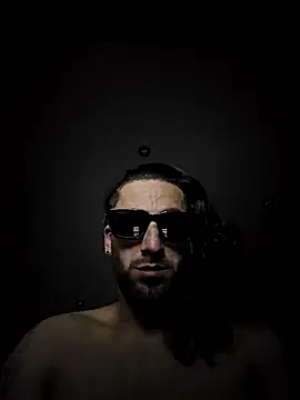 SugarThug online show from 11/28/25, 03:39