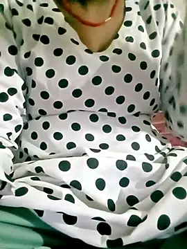 Snapshot of RasiliJodi chatting on 12/17/25, 09:58 RasiliJodi online show from 12/17/25, 09:58