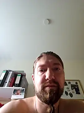 Snapshot of Atawolf87 chatting on 10/31/25, 08:11 Atawolf87 online show from 10/31/25, 08:11