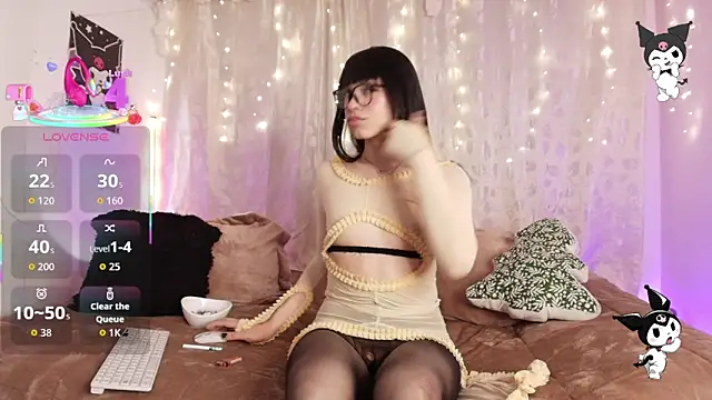 GothBella online show from 12/05/25, 02:43