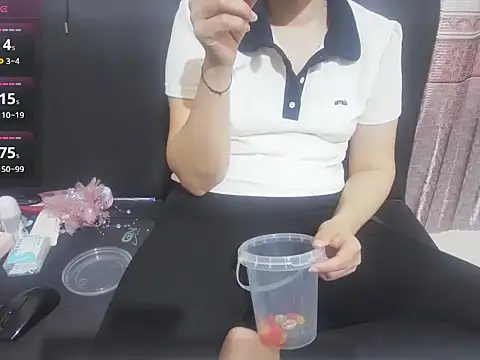 Owe chan online show from 07/17/26, 04:21