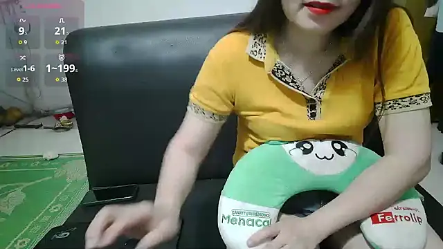 Owe chan online show from 04/01/26, 08:39