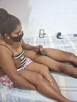 Snapshot of Amaayaa chatting on 02/14/26, 12:11 Amaayaa online show from 02/14/26, 12:11