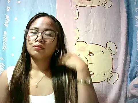 Katrina Summer online show from 12/18/25, 06:34