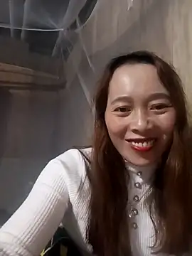 Snapshot of Bianly chatting on 11/02/25, 02:05 Bianly online show from 11/02/25, 02:05