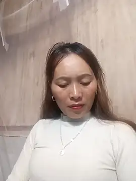 Snapshot of Bianly chatting on 10/25/25, 12:50 Bianly online show from 10/25/25, 12:50