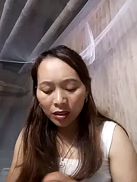 Snapshot of Bianly chatting on 10/27/25, 01:12 Bianly online show from 10/27/25, 01:12